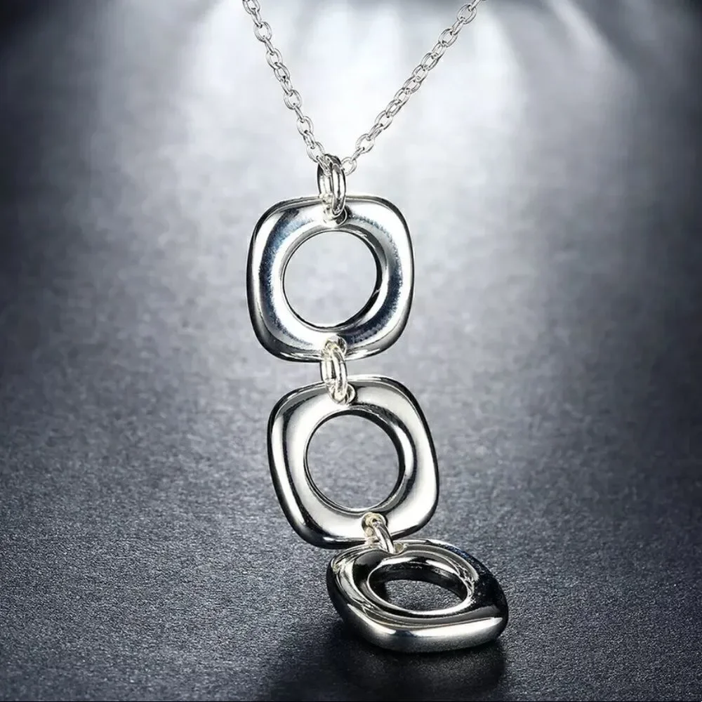 The Tibetan Trio Pendant necklace in 925